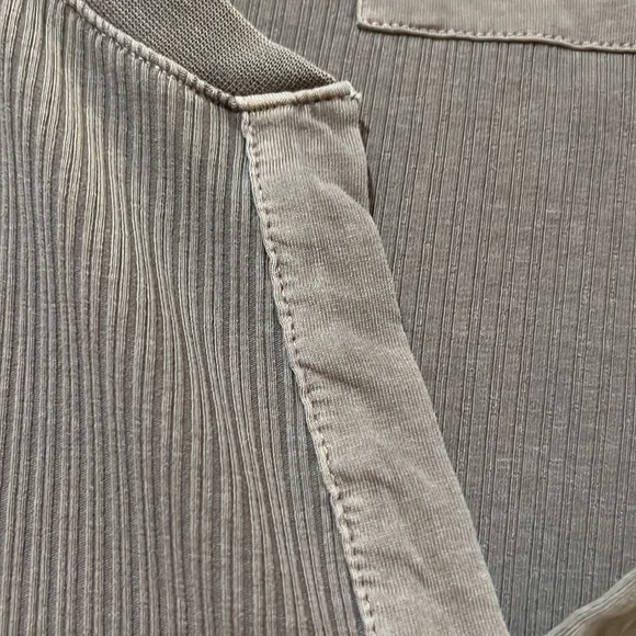 Pilcro ribbed long sleeve tee with slight puff at shoulder - Picture 4 of 8